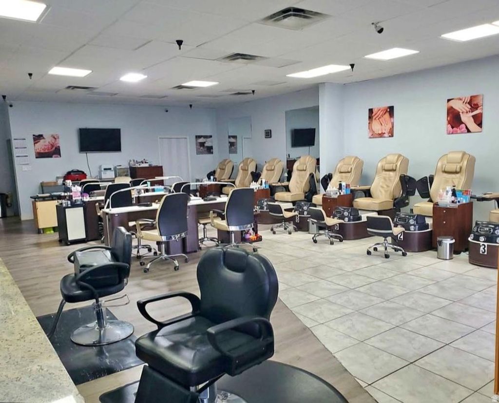 Photo of 4135 S CARRIAGE Sq W, Taylorsville, UT 84129 (MLS # 2144240)