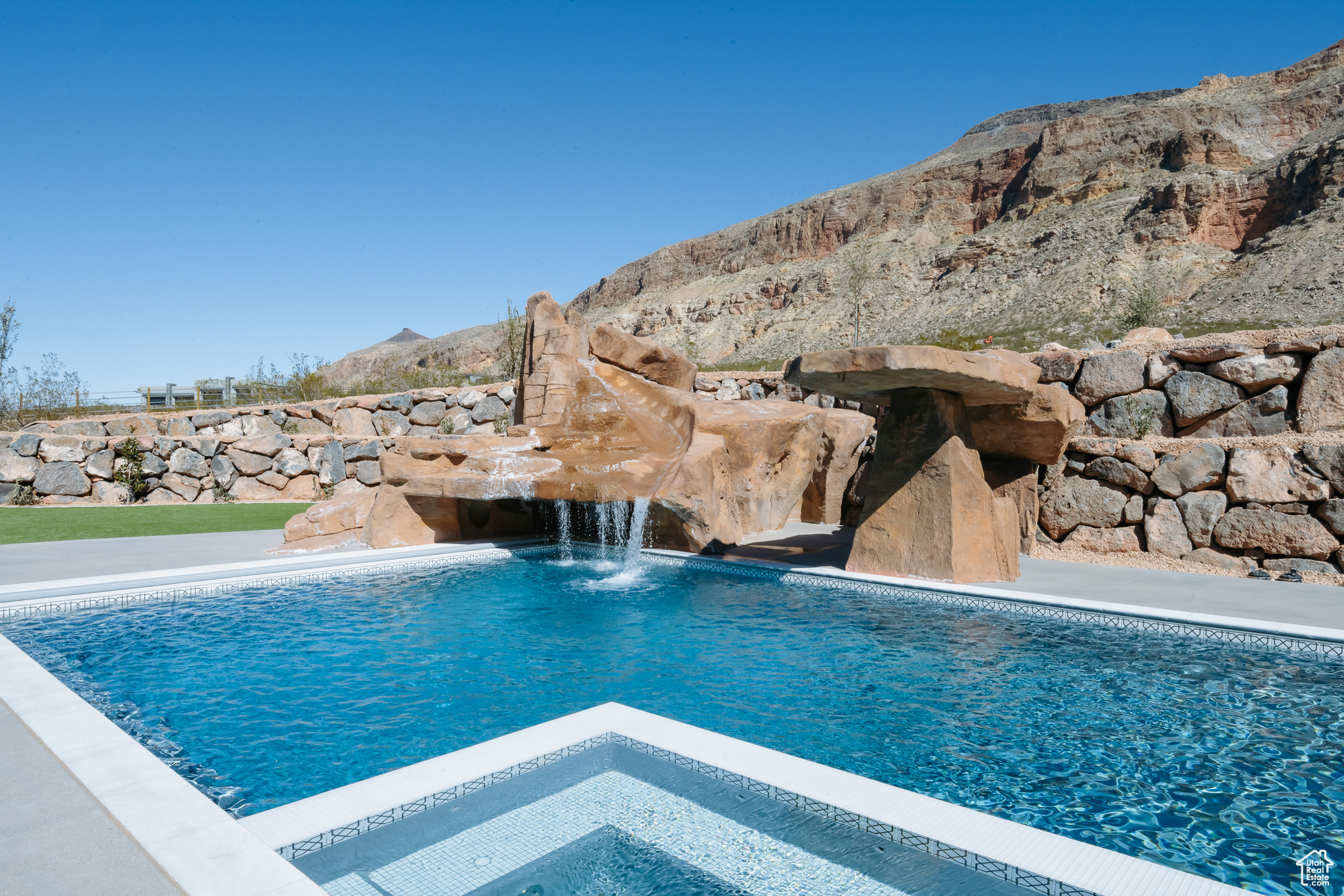 MOCCASIN FLATS - Residential