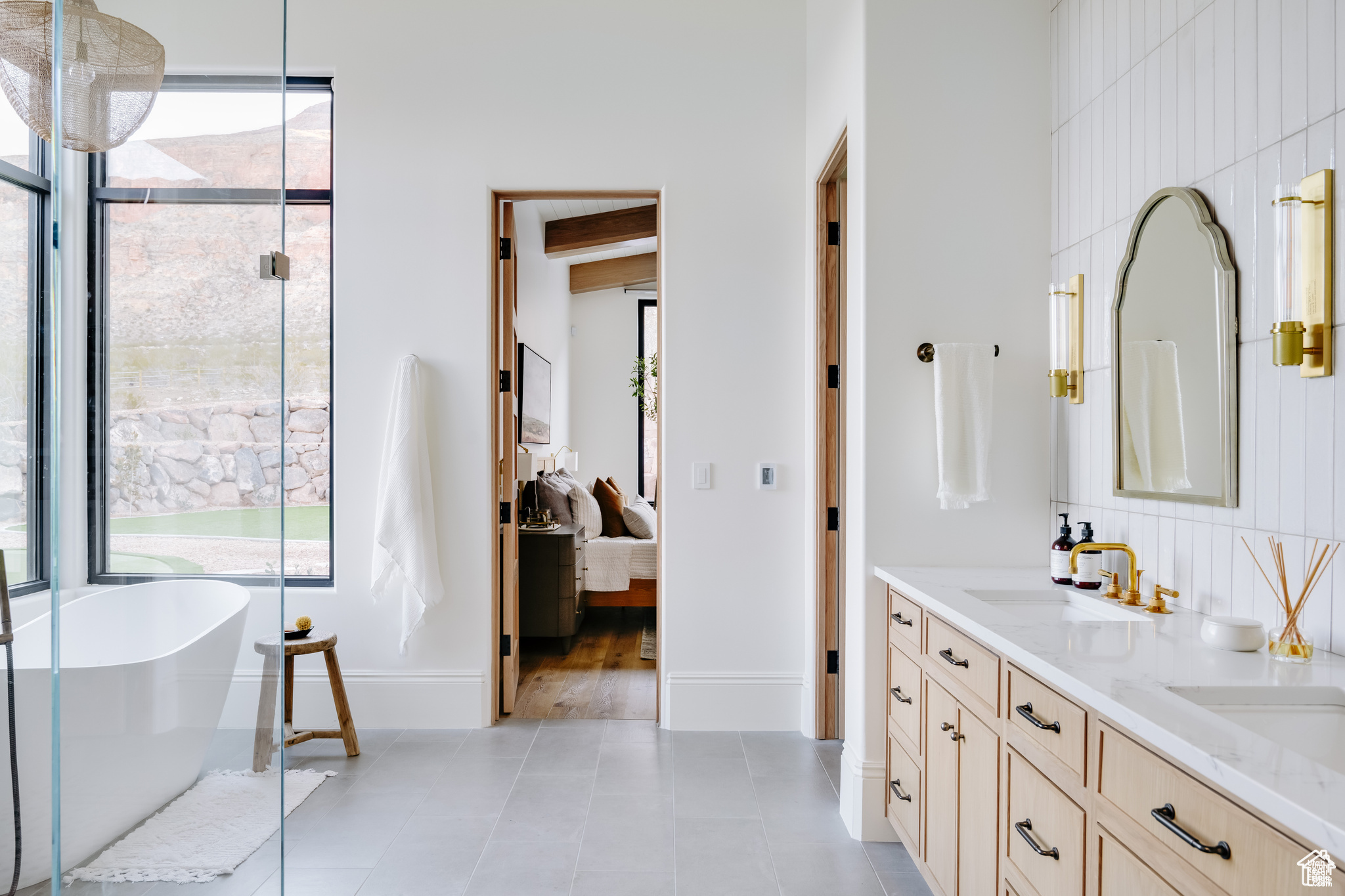 MOCCASIN FLATS - Residential