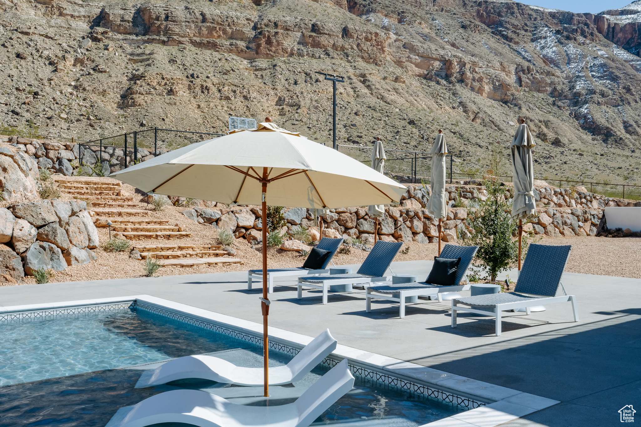 MOCCASIN FLATS - Residential