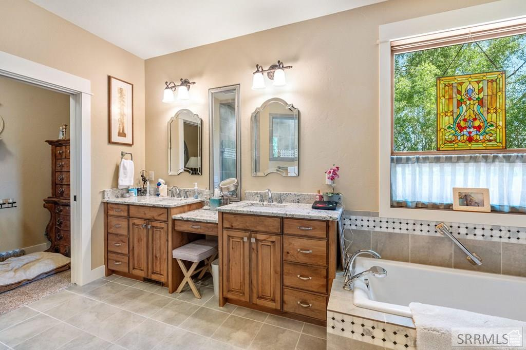 RASPBERRY PATCH ESTATES - Residential