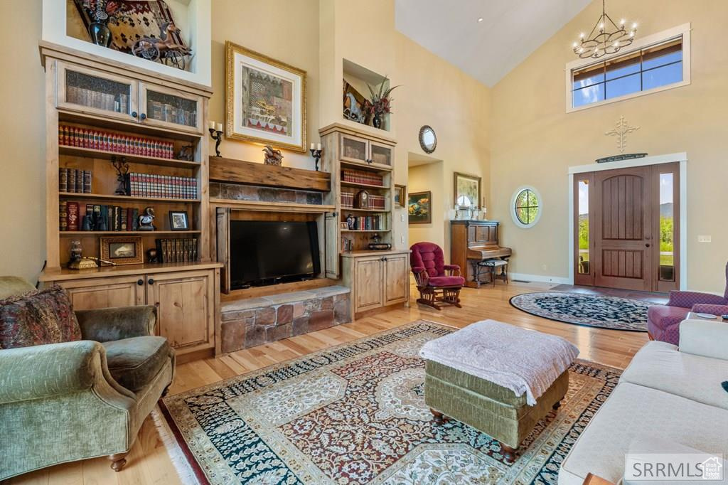 RASPBERRY PATCH ESTATES - Residential