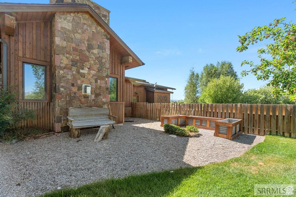 RASPBERRY PATCH ESTATES - Residential