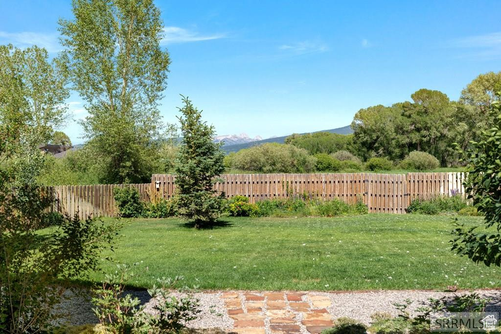 RASPBERRY PATCH ESTATES - Residential