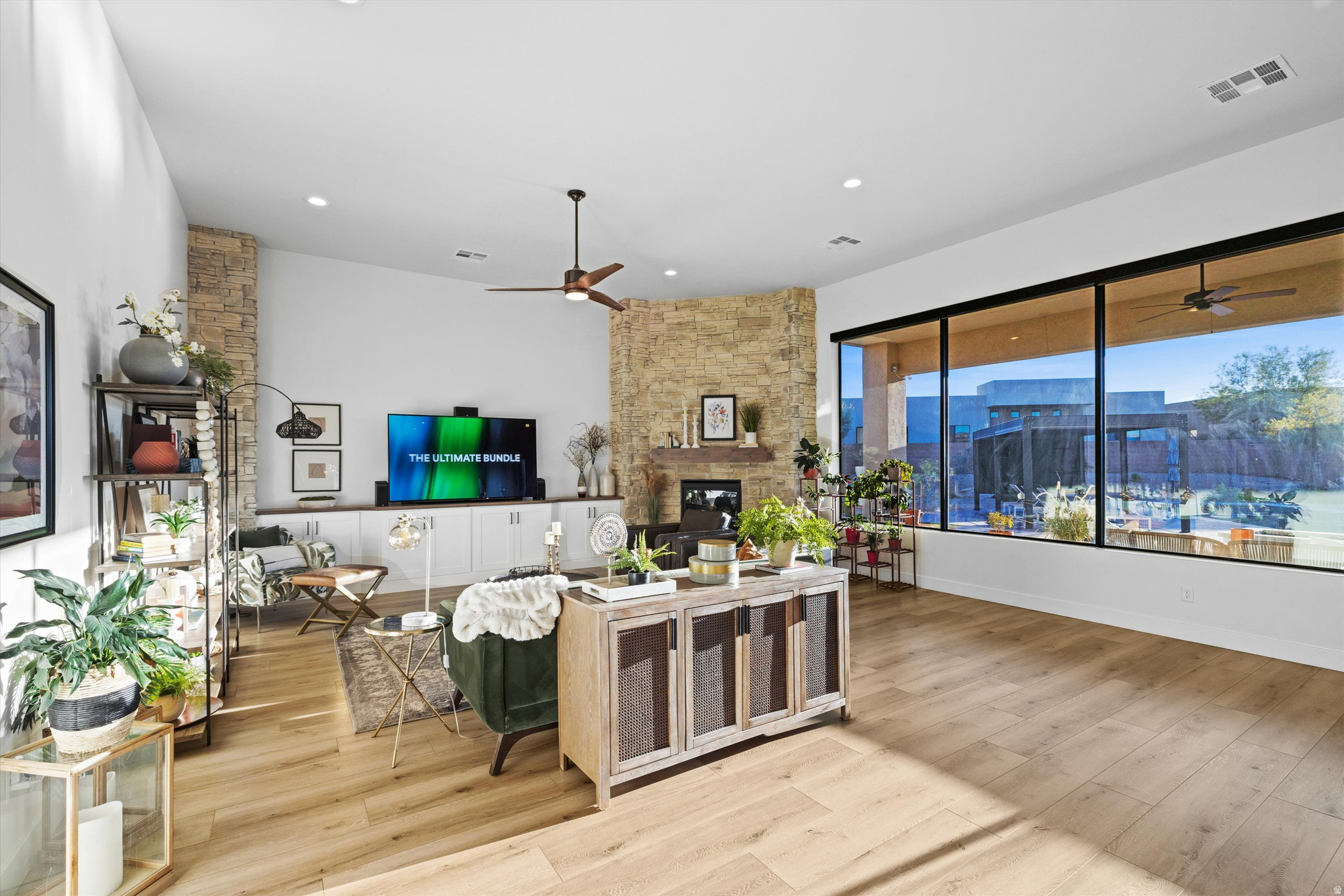 THE LEDGES FISH ROCK PH 2 - Residential