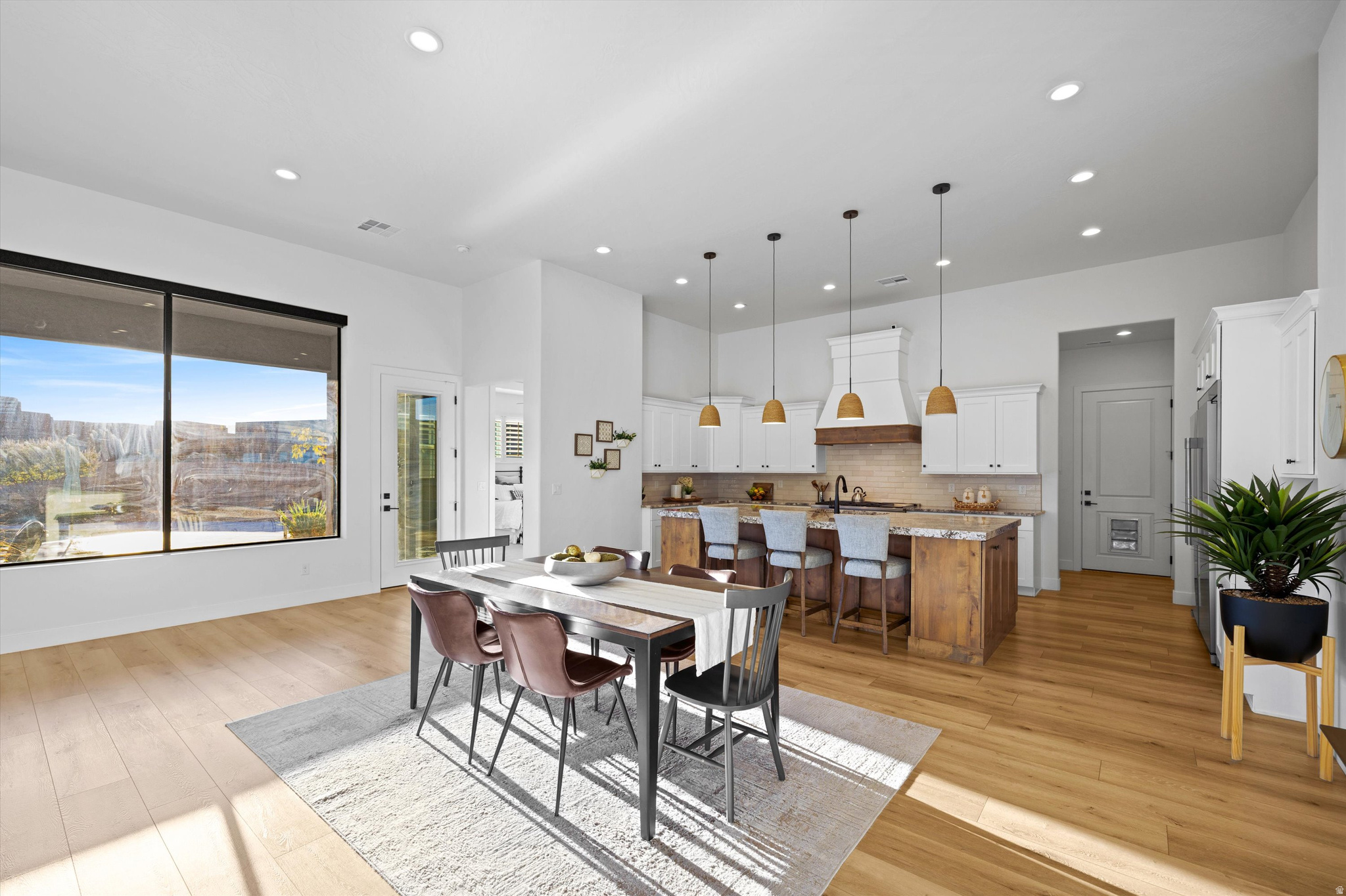 THE LEDGES FISH ROCK PH 2 - Residential