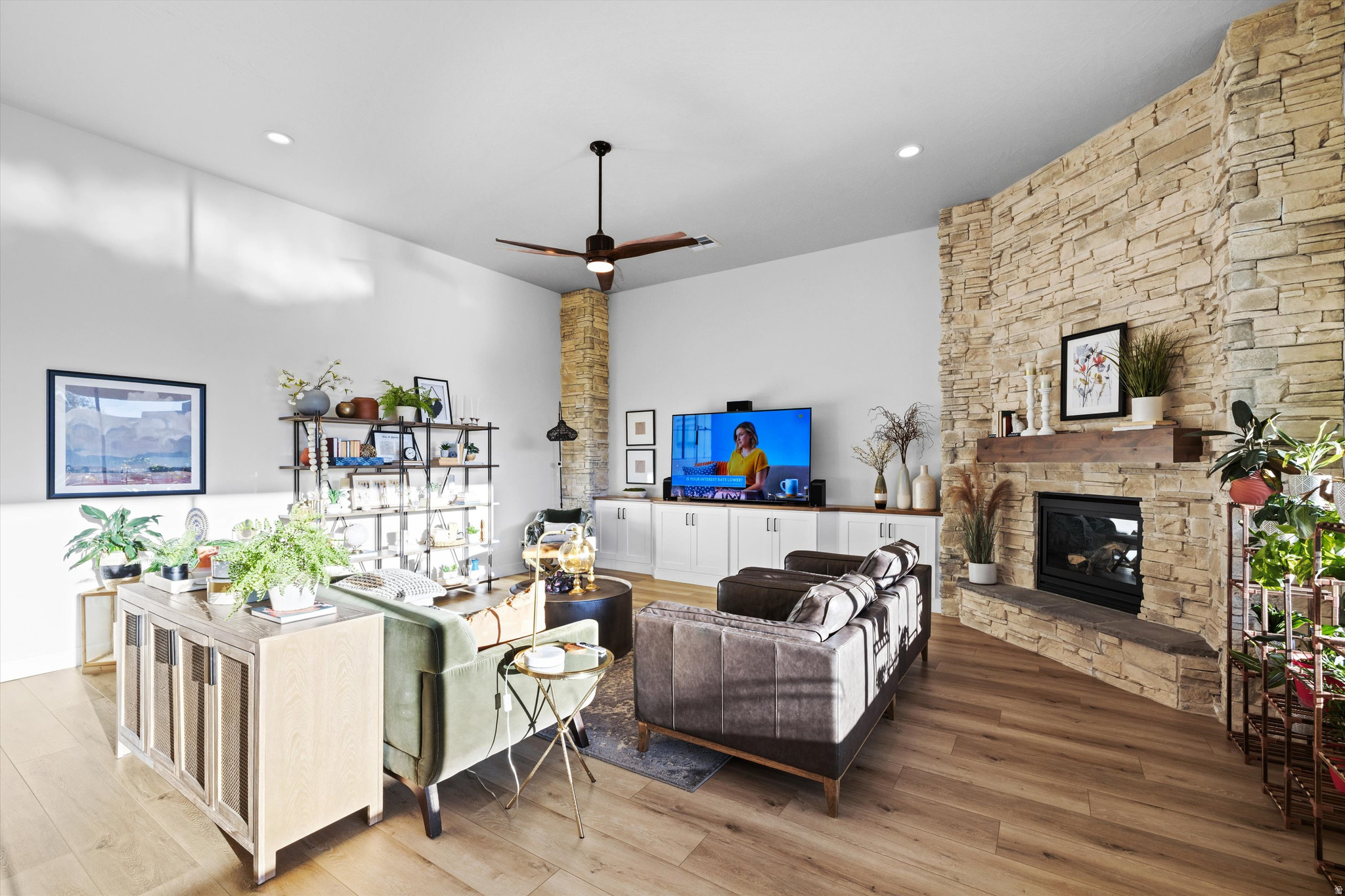 THE LEDGES FISH ROCK PH 2 - Residential