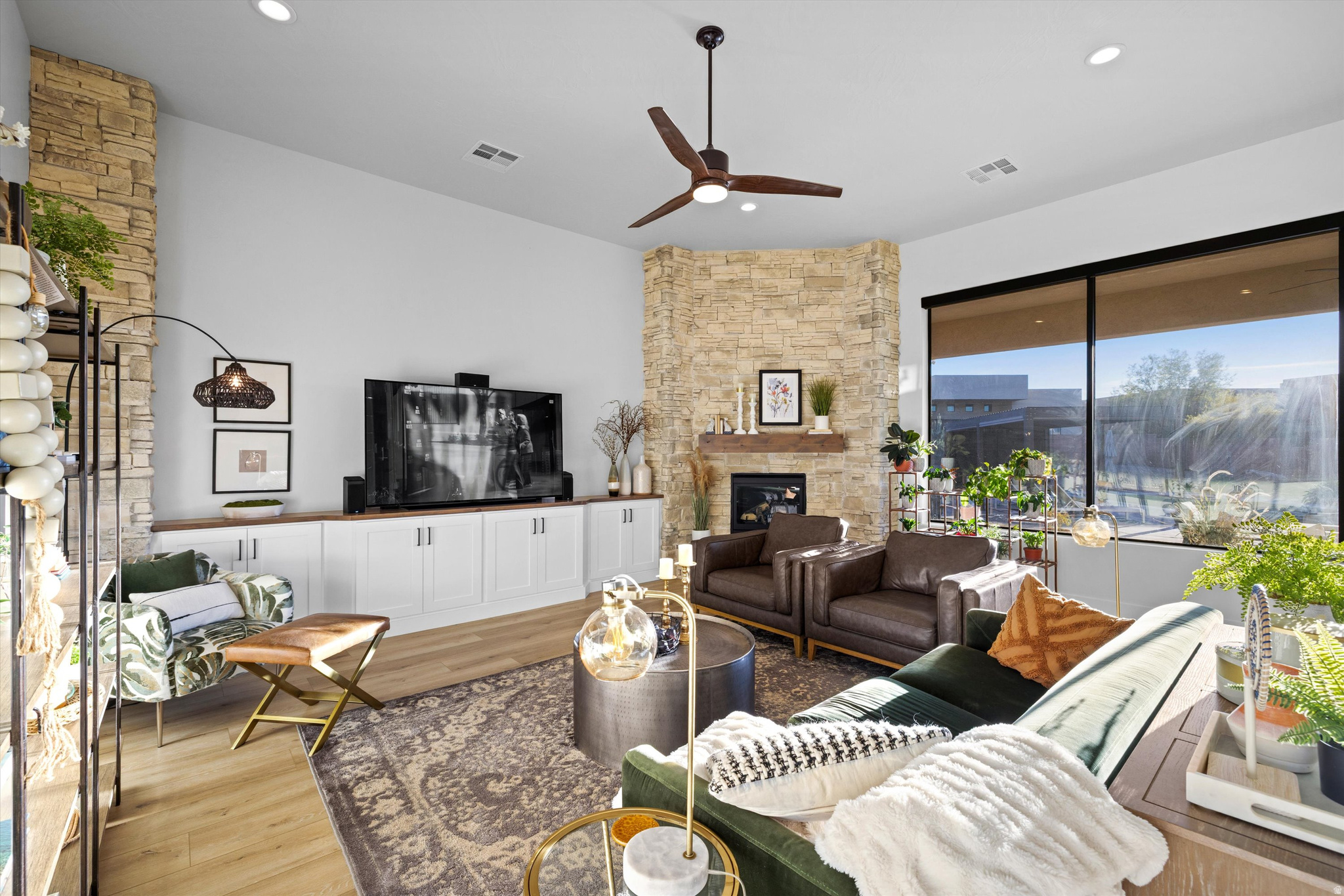 THE LEDGES FISH ROCK PH 2 - Residential