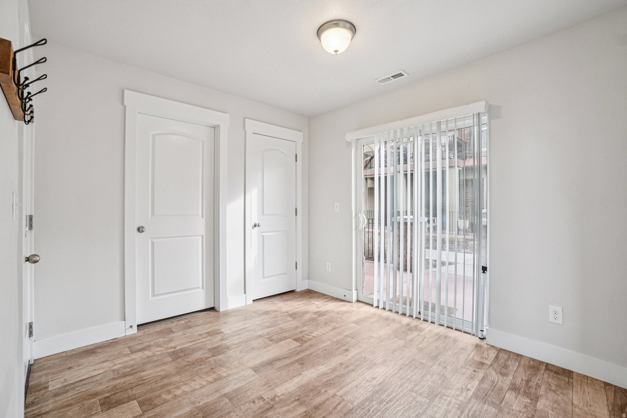 CARLISLE PLACE - Residential