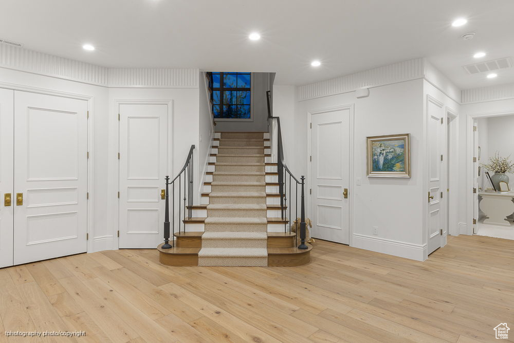 BANDED HILLS - Residential