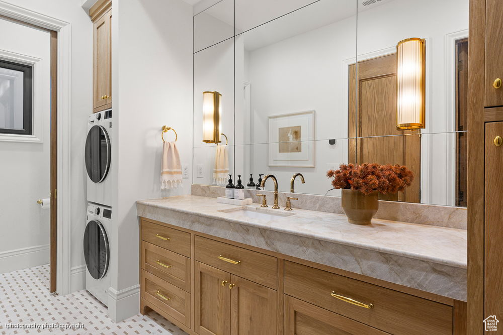 BANDED HILLS - Residential