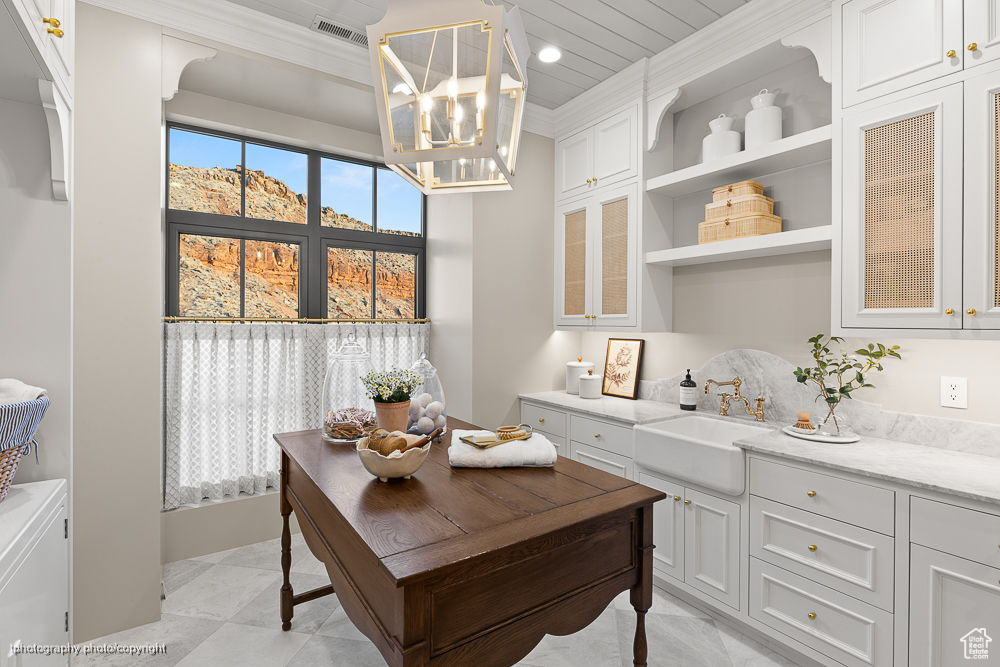 BANDED HILLS - Residential