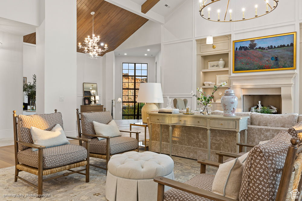 BANDED HILLS - Residential