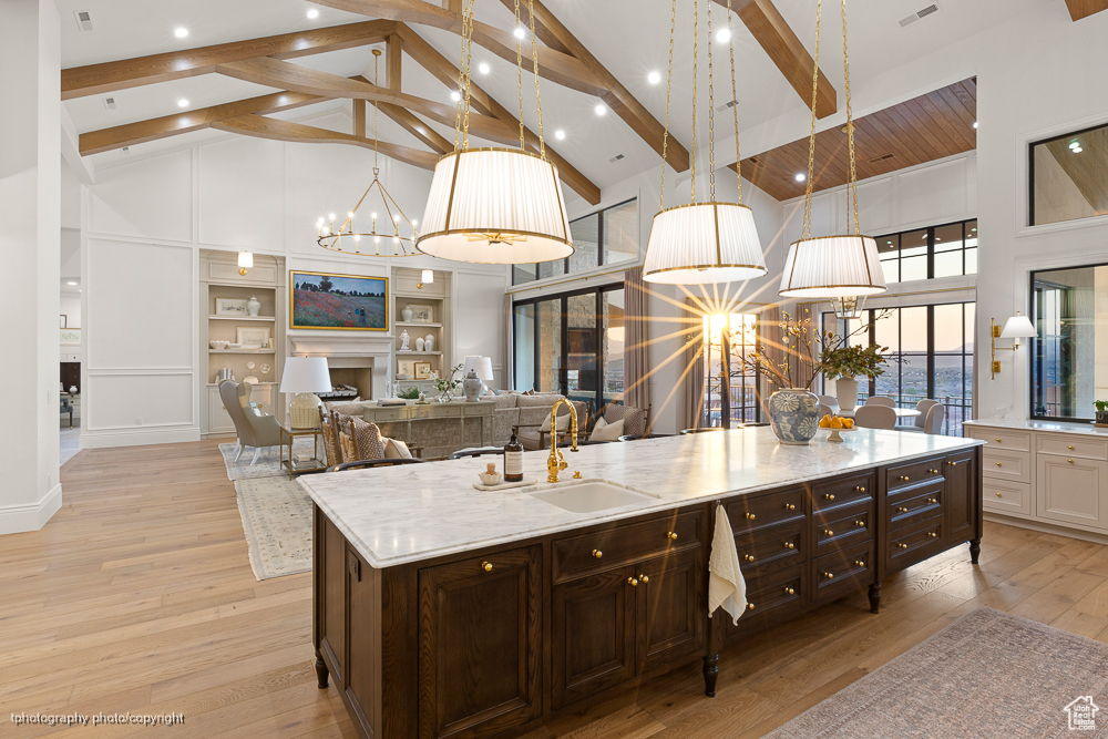 BANDED HILLS - Residential