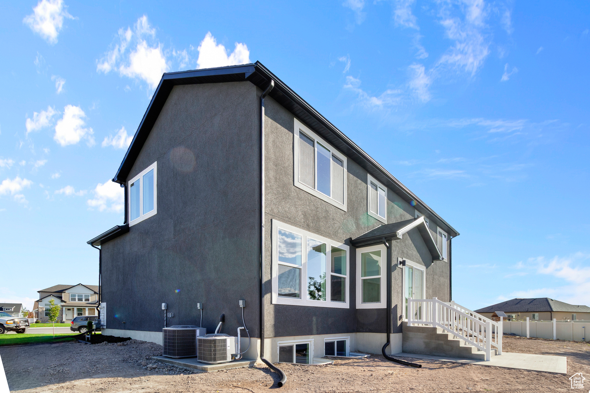 RIVERS EDGE - Residential