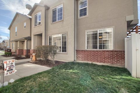 Tiny photo for 124 BIRMINGHAM LN, North Salt Lake, UT 84054 (MLS # 2147194)