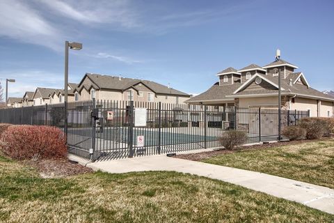 Tiny photo for 124 BIRMINGHAM LN, North Salt Lake, UT 84054 (MLS # 2147194)