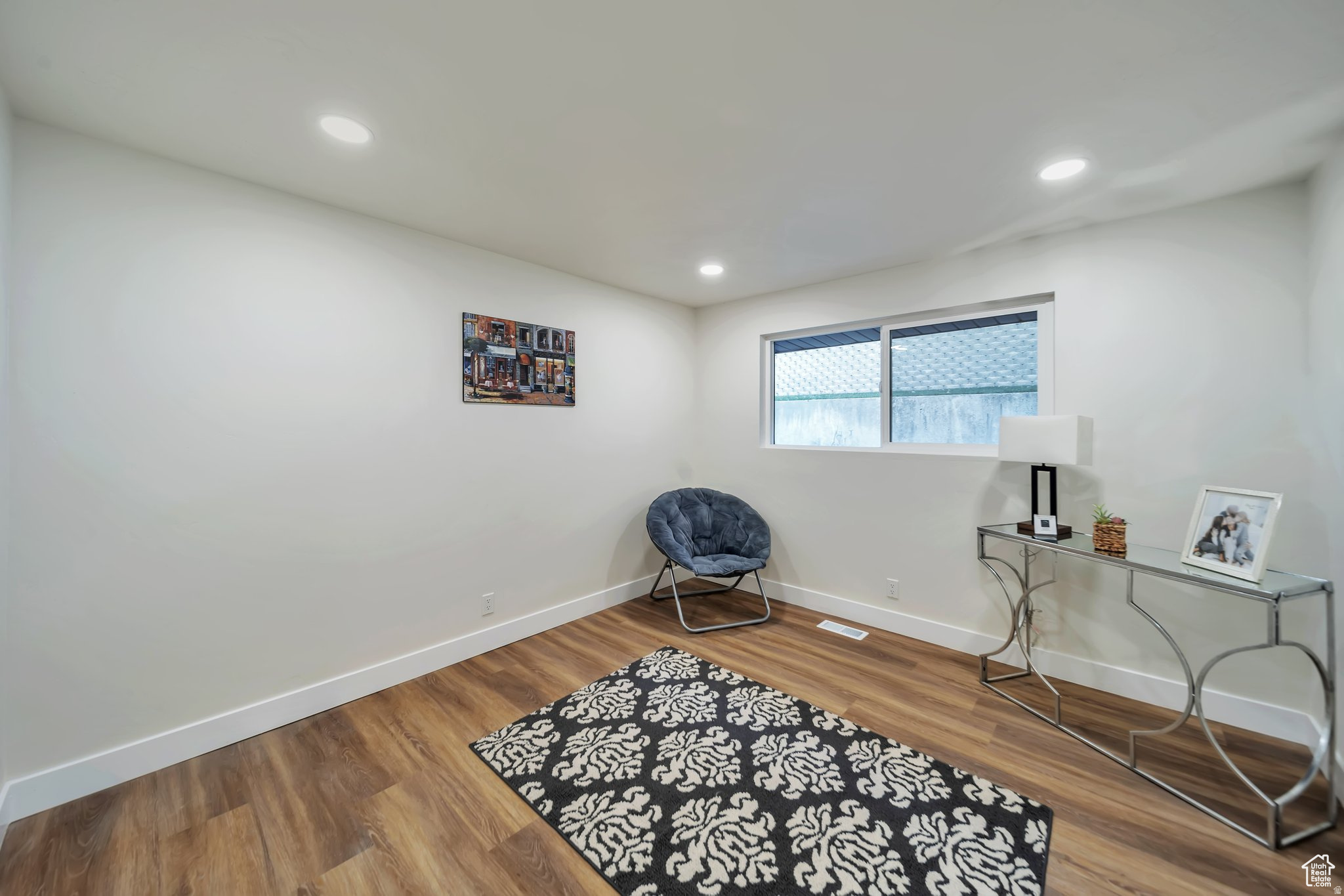 CHELSEA COVER - Residential Lease