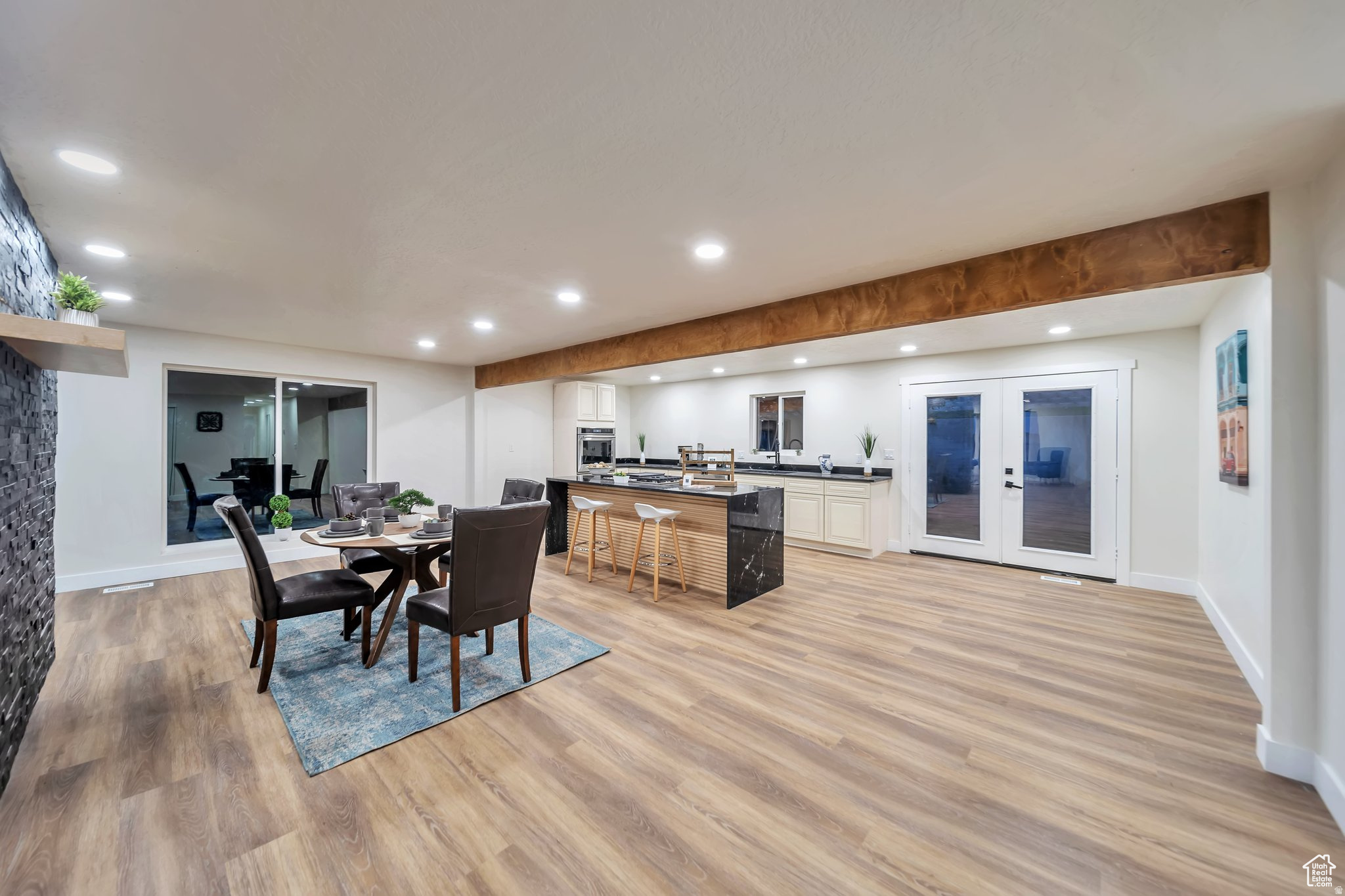 CHELSEA COVER - Residential Lease