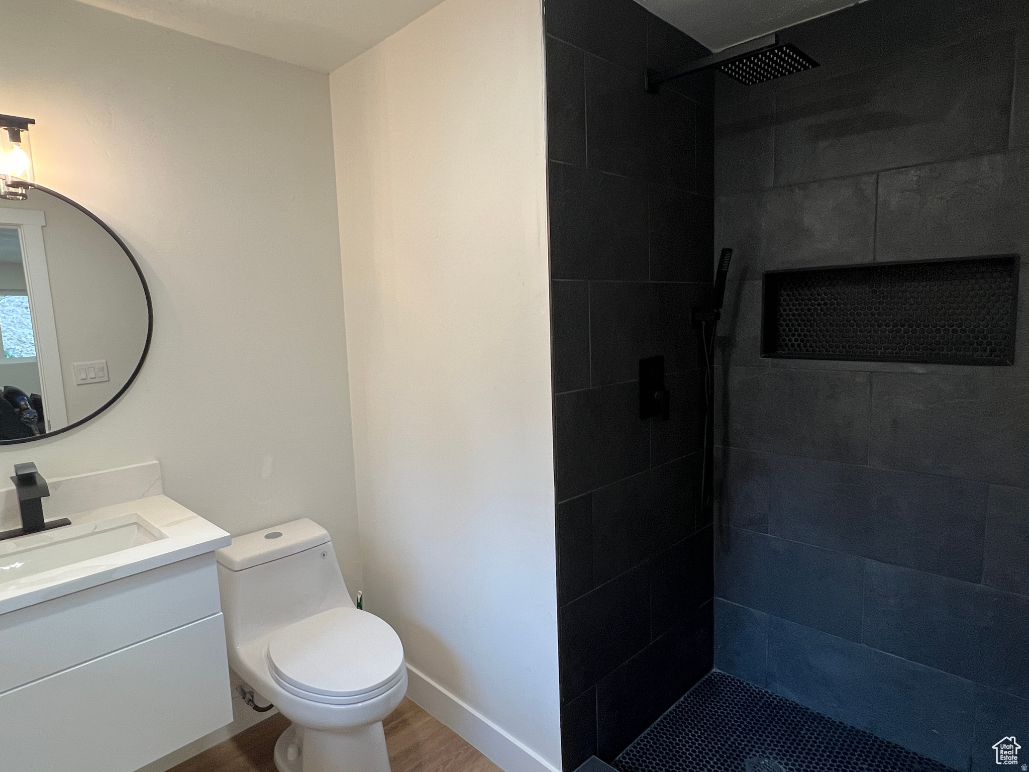 CHELSEA COVER - Residential Lease