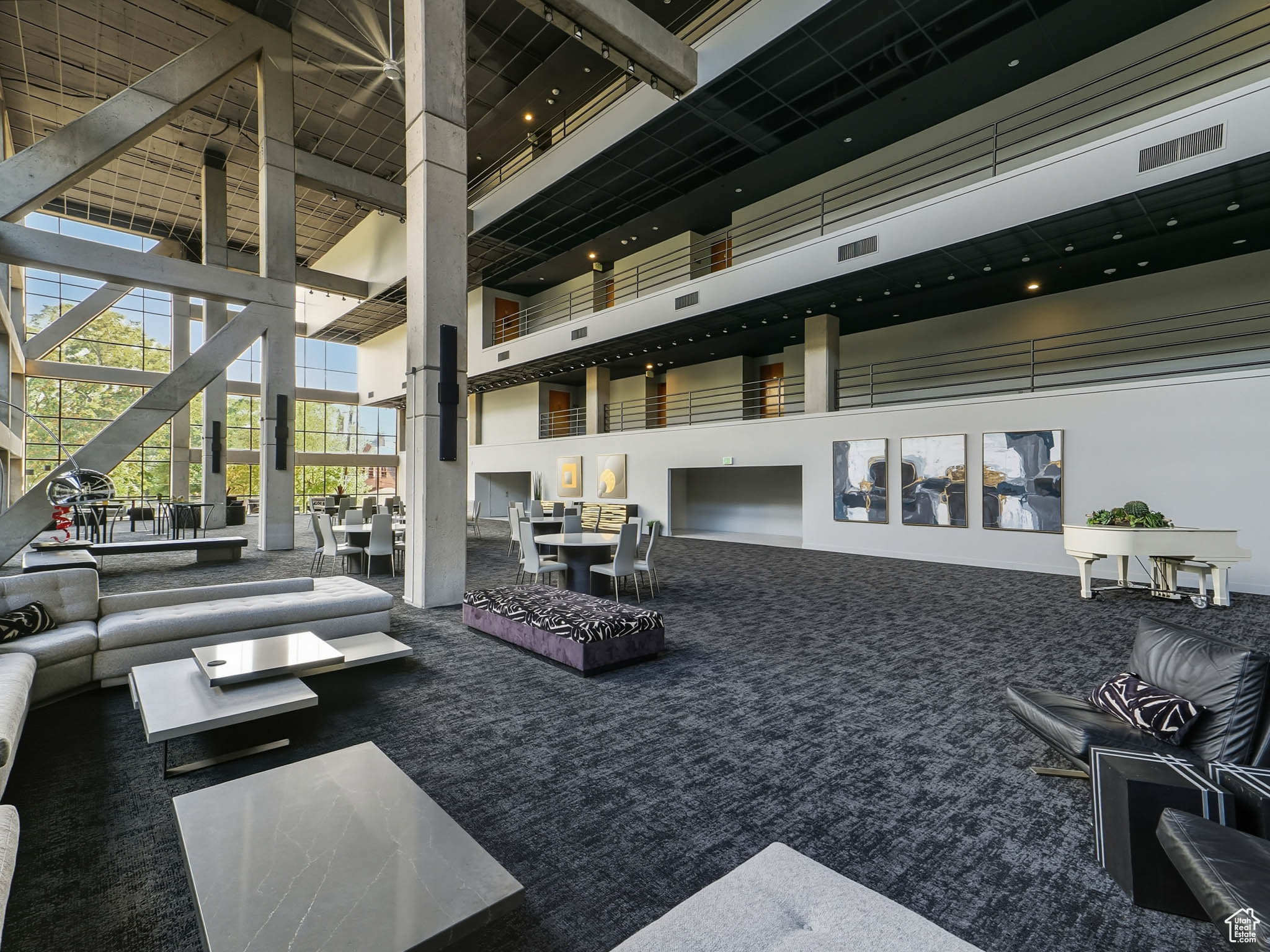 GOVERNORS PLAZA - Residential