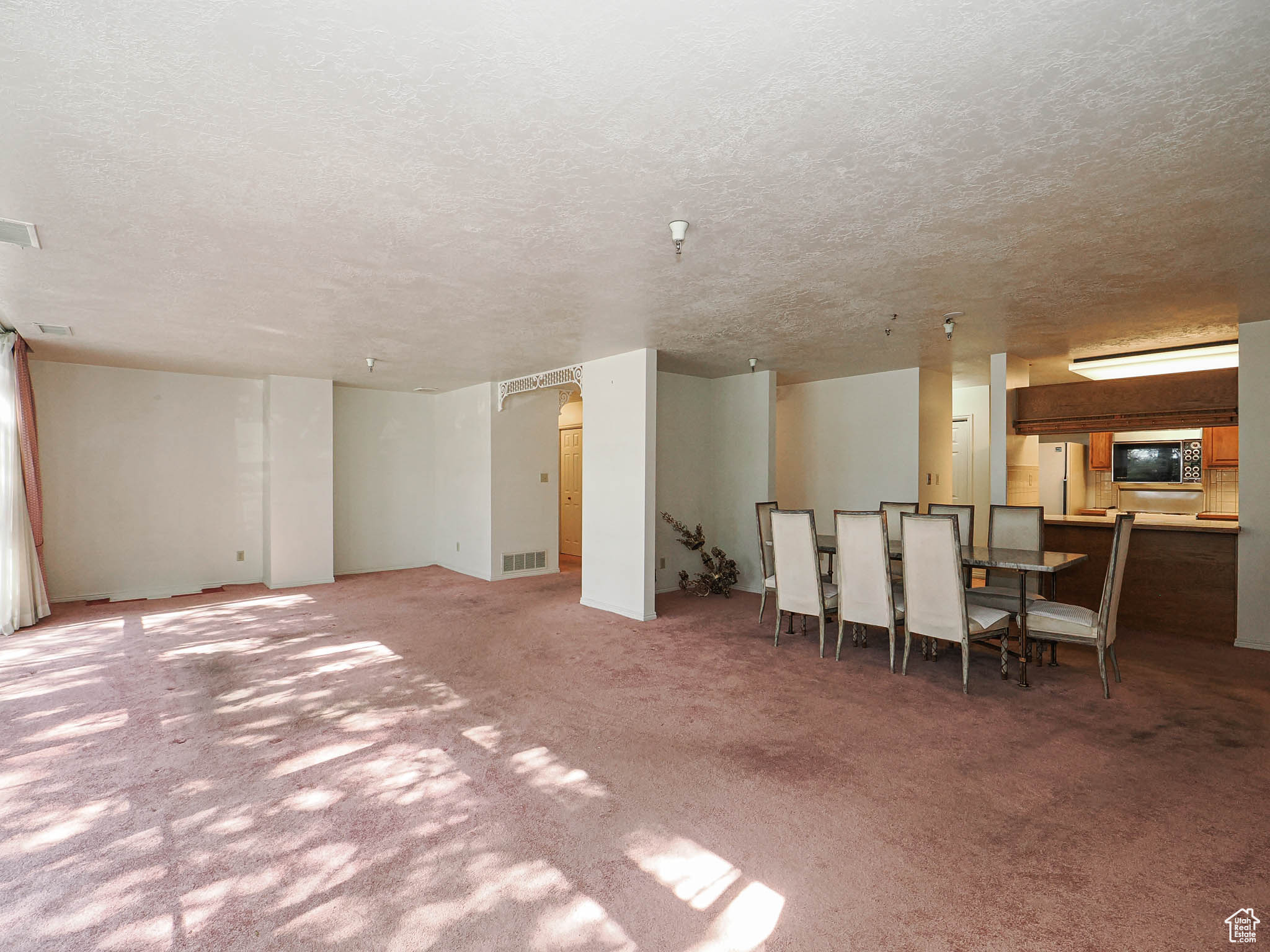 GOVERNORS PLAZA - Residential