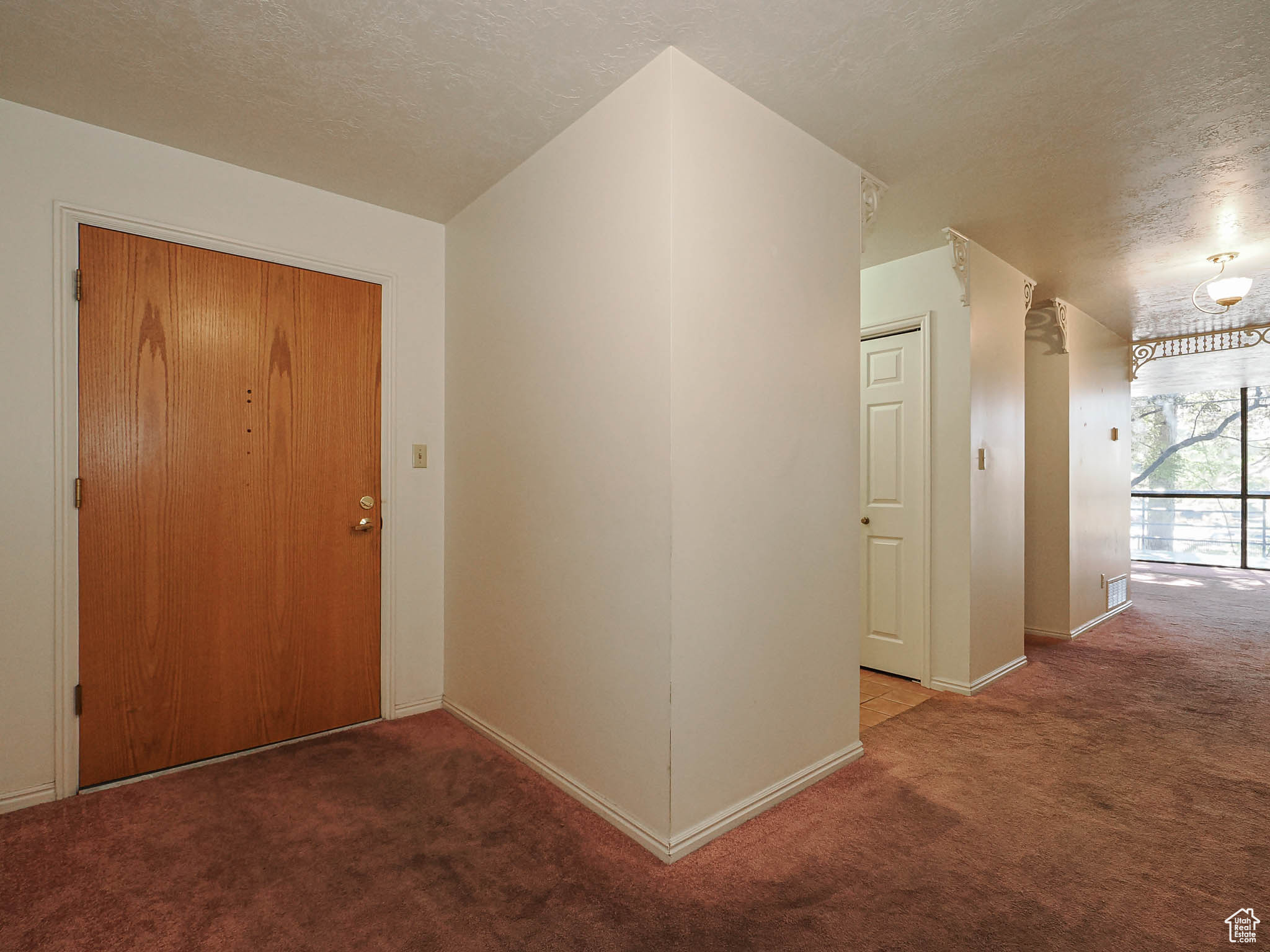 GOVERNORS PLAZA - Residential