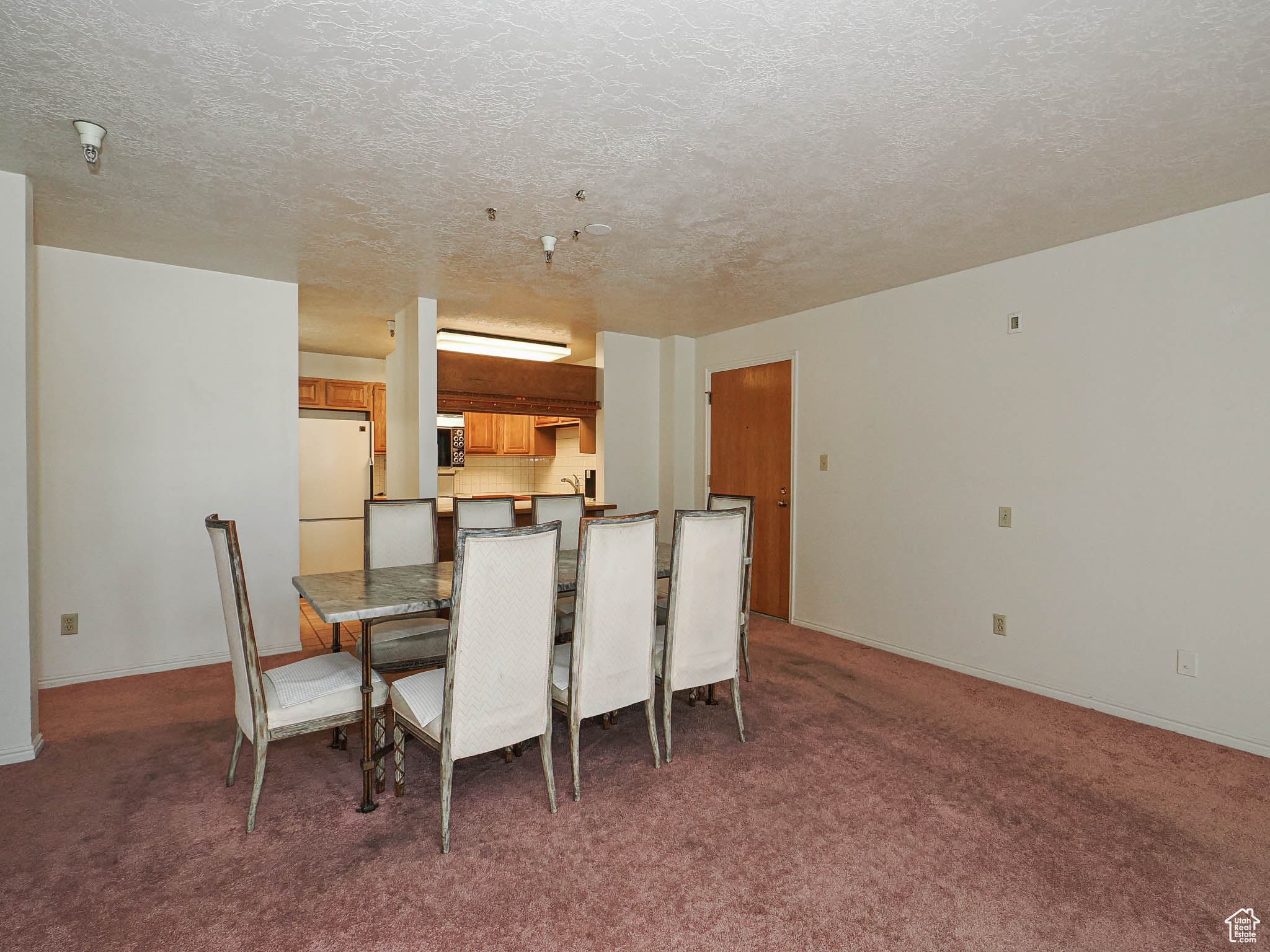 GOVERNORS PLAZA - Residential