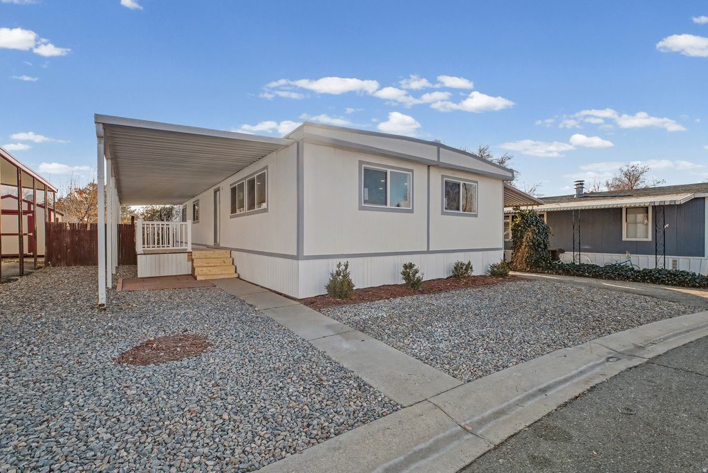 Photo of 246 GUENEVERE St #81, North Salt Lake, UT 84054 (MLS # 2133042)