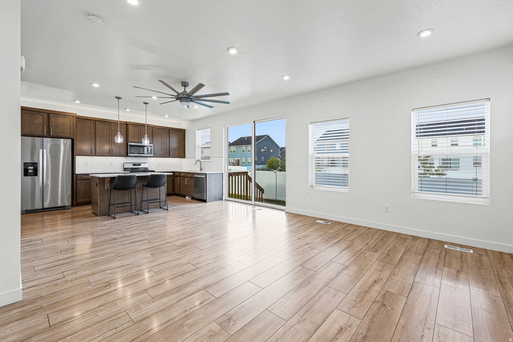 Photo of 5124 N ESPALIER DR, Eagle Mountain, UT 84005 (MLS # 2173799)
