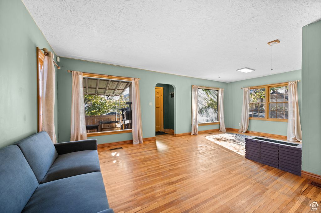 Photo of 356 W 1700 S, Salt Lake City, UT 84115 (MLS # 2119821)