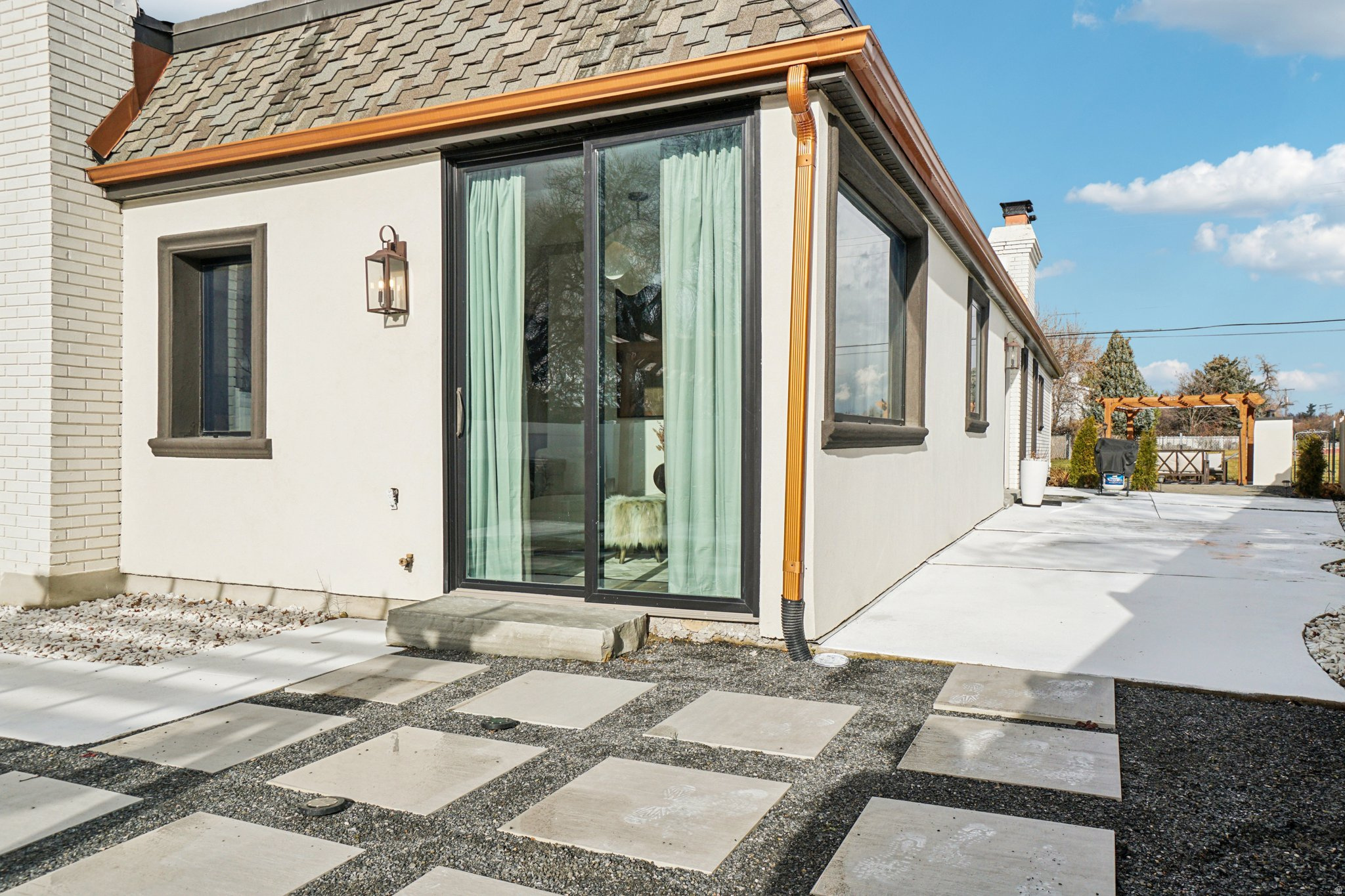 LAKEWOOD - Residential