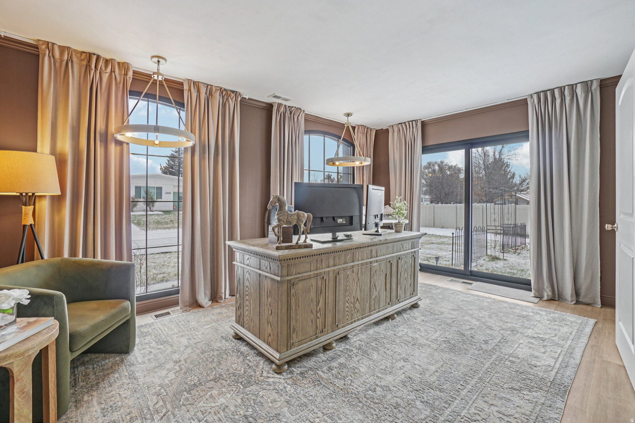 LAKEWOOD - Residential