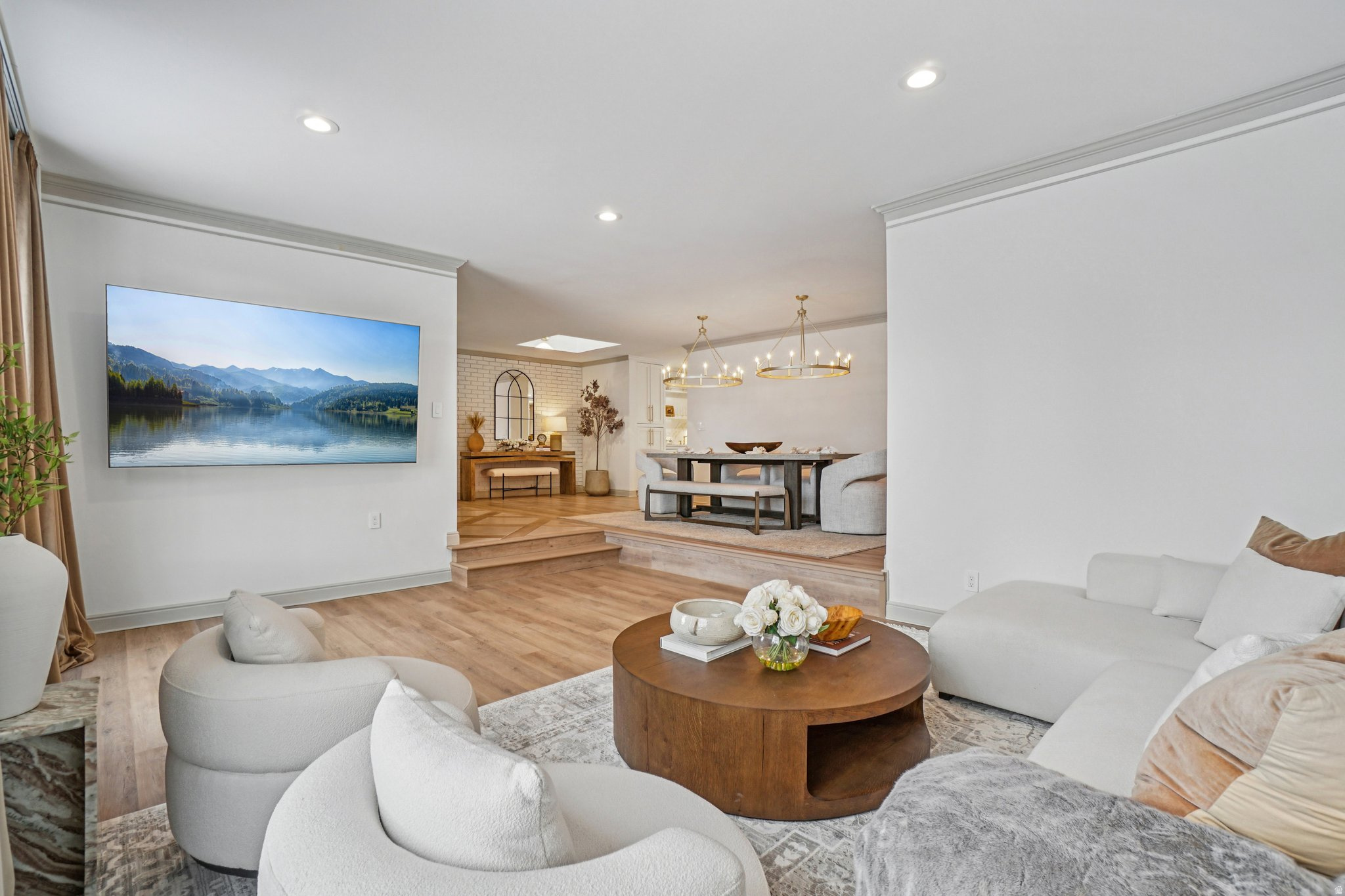 LAKEWOOD - Residential