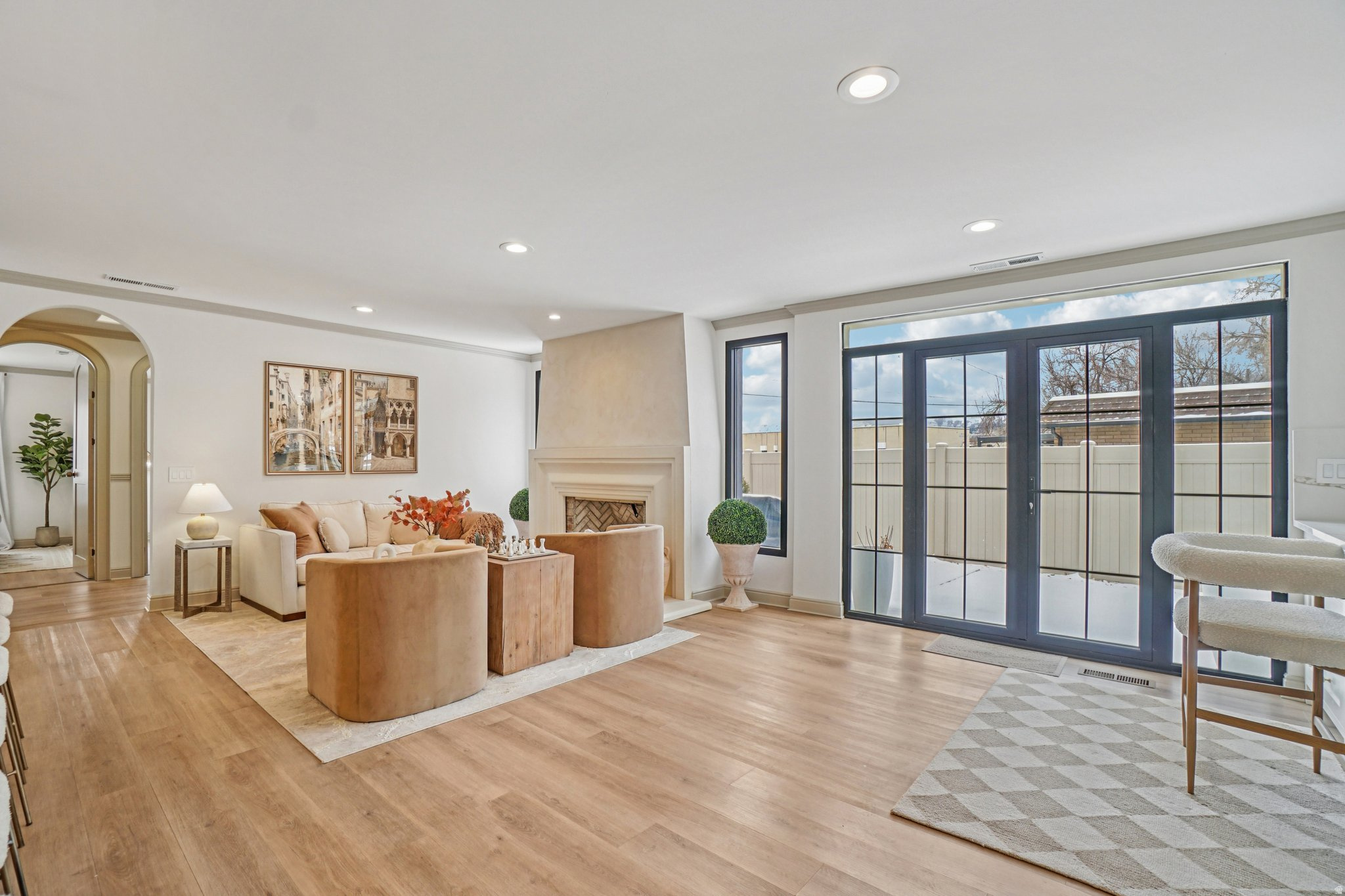 LAKEWOOD - Residential