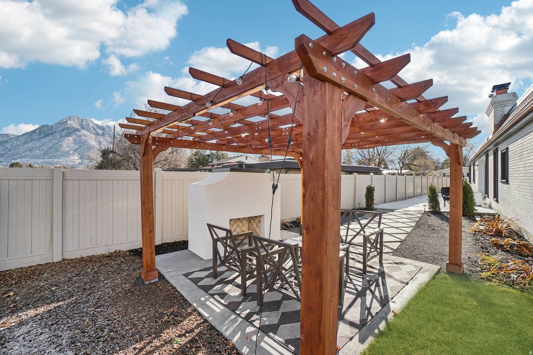 LAKEWOOD - Residential