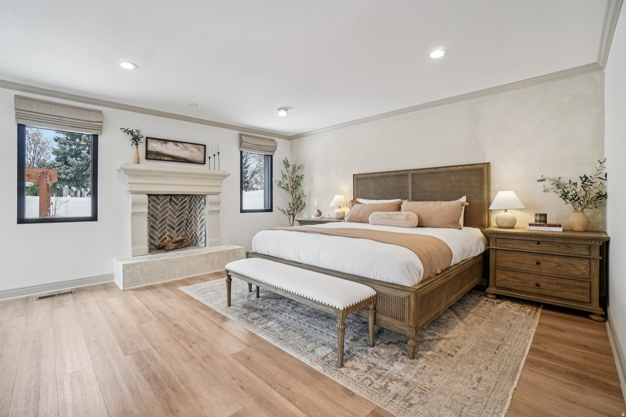 LAKEWOOD - Residential