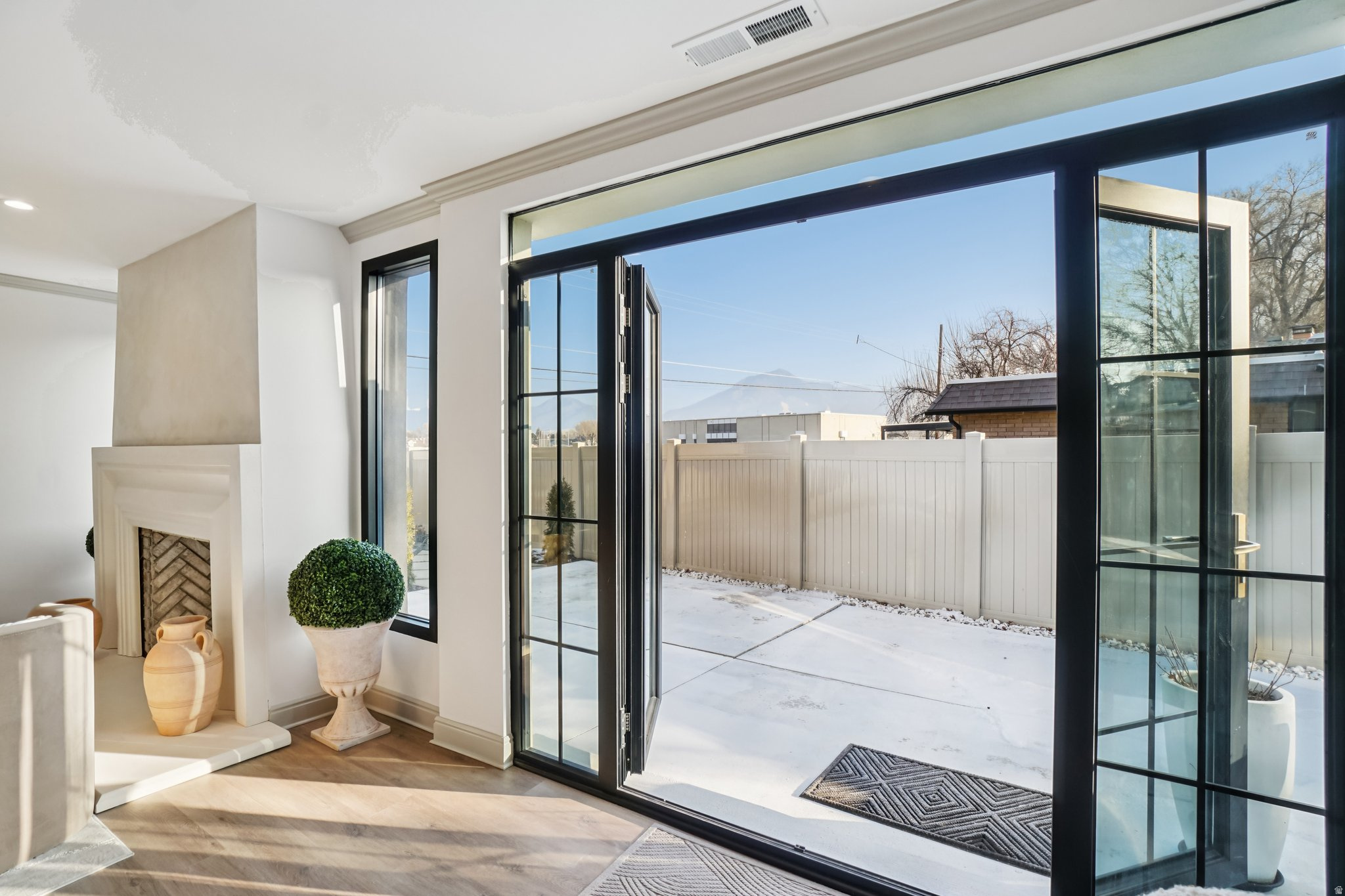 LAKEWOOD - Residential