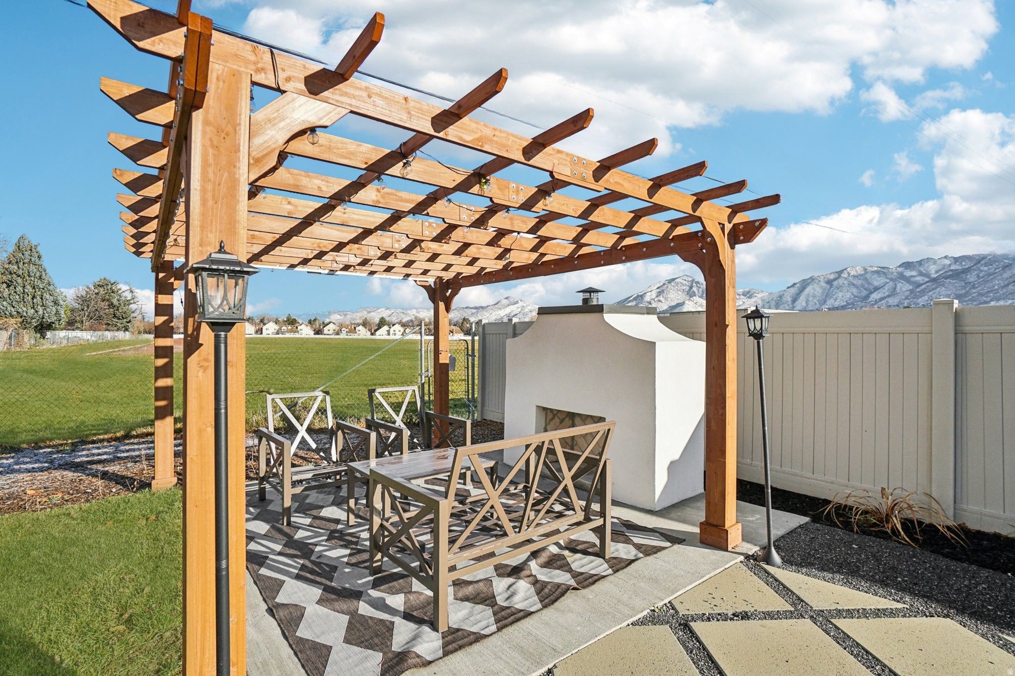 LAKEWOOD - Residential