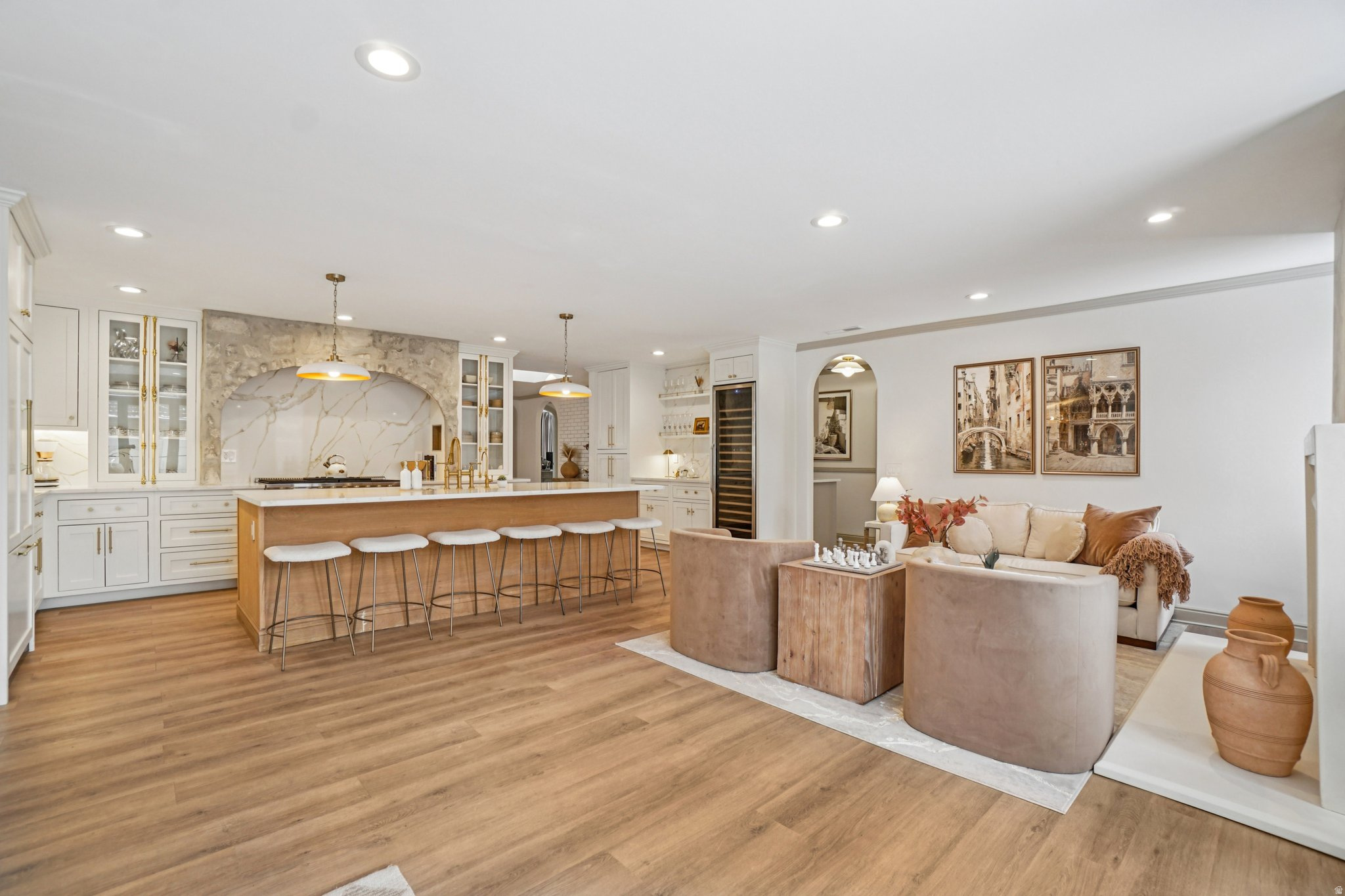 LAKEWOOD - Residential