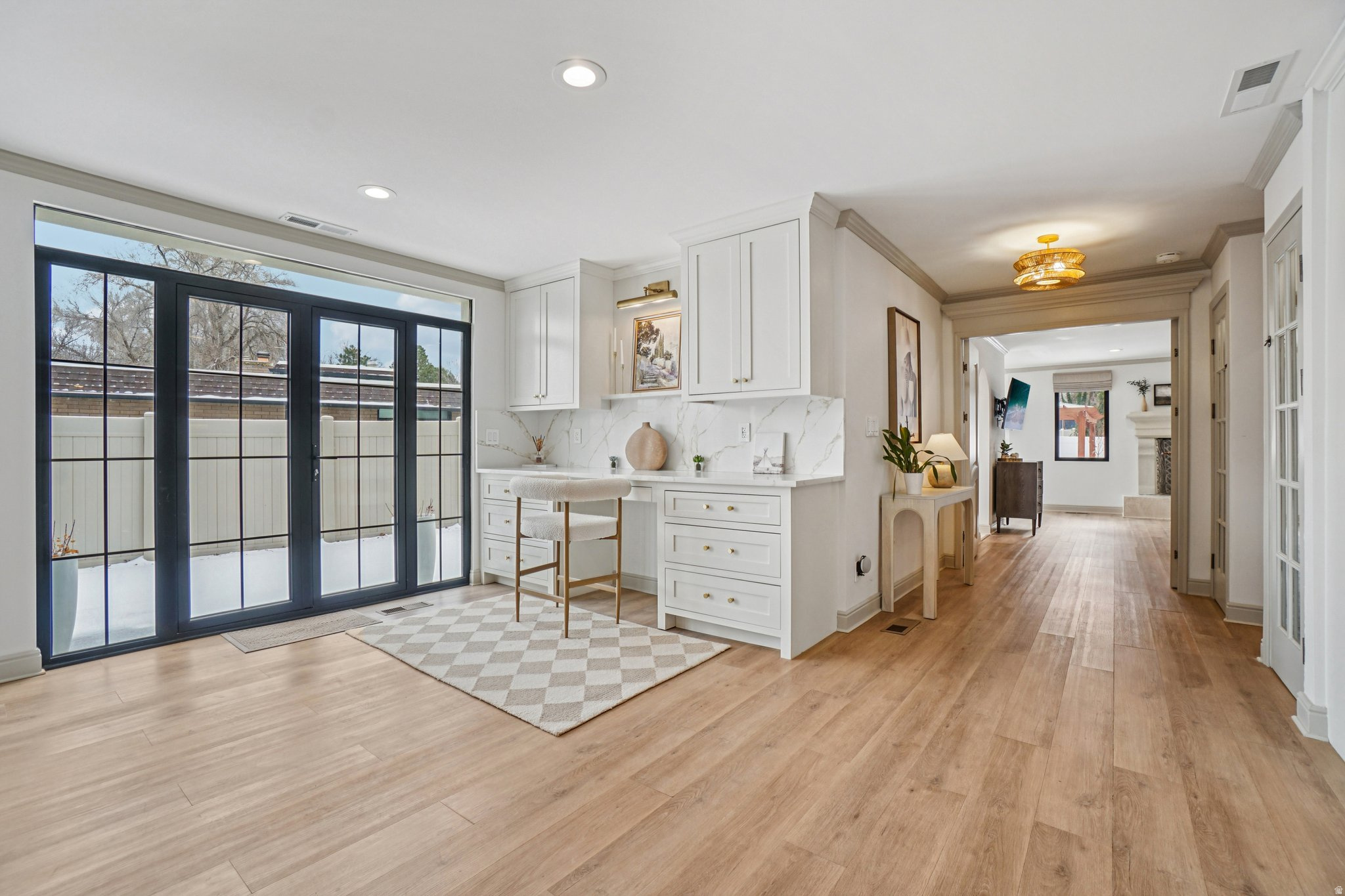 LAKEWOOD - Residential