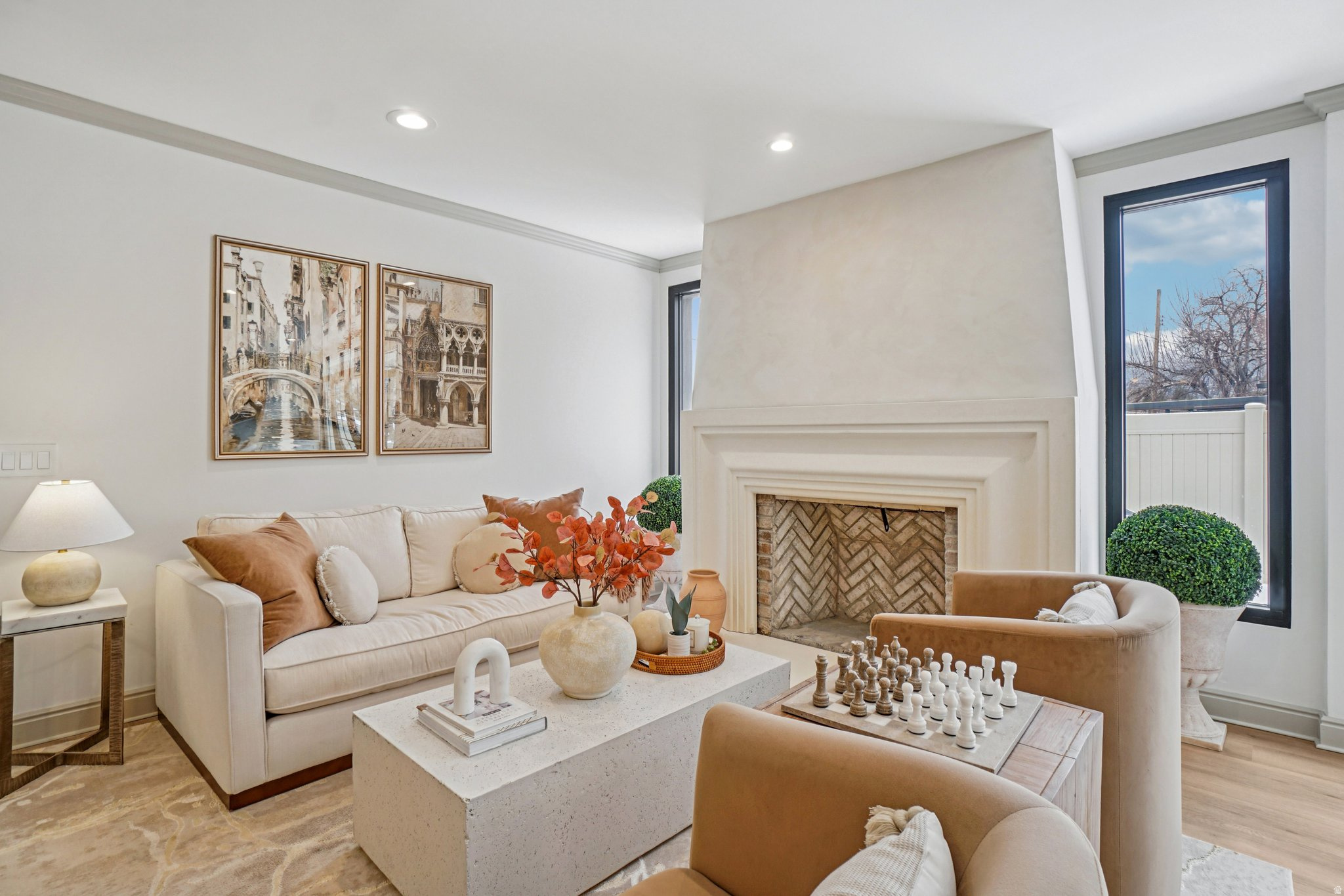 LAKEWOOD - Residential