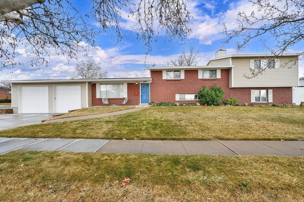 Photo of 209 W 5200 S, Washington Terrace, UT 84405 (MLS # 2137054)