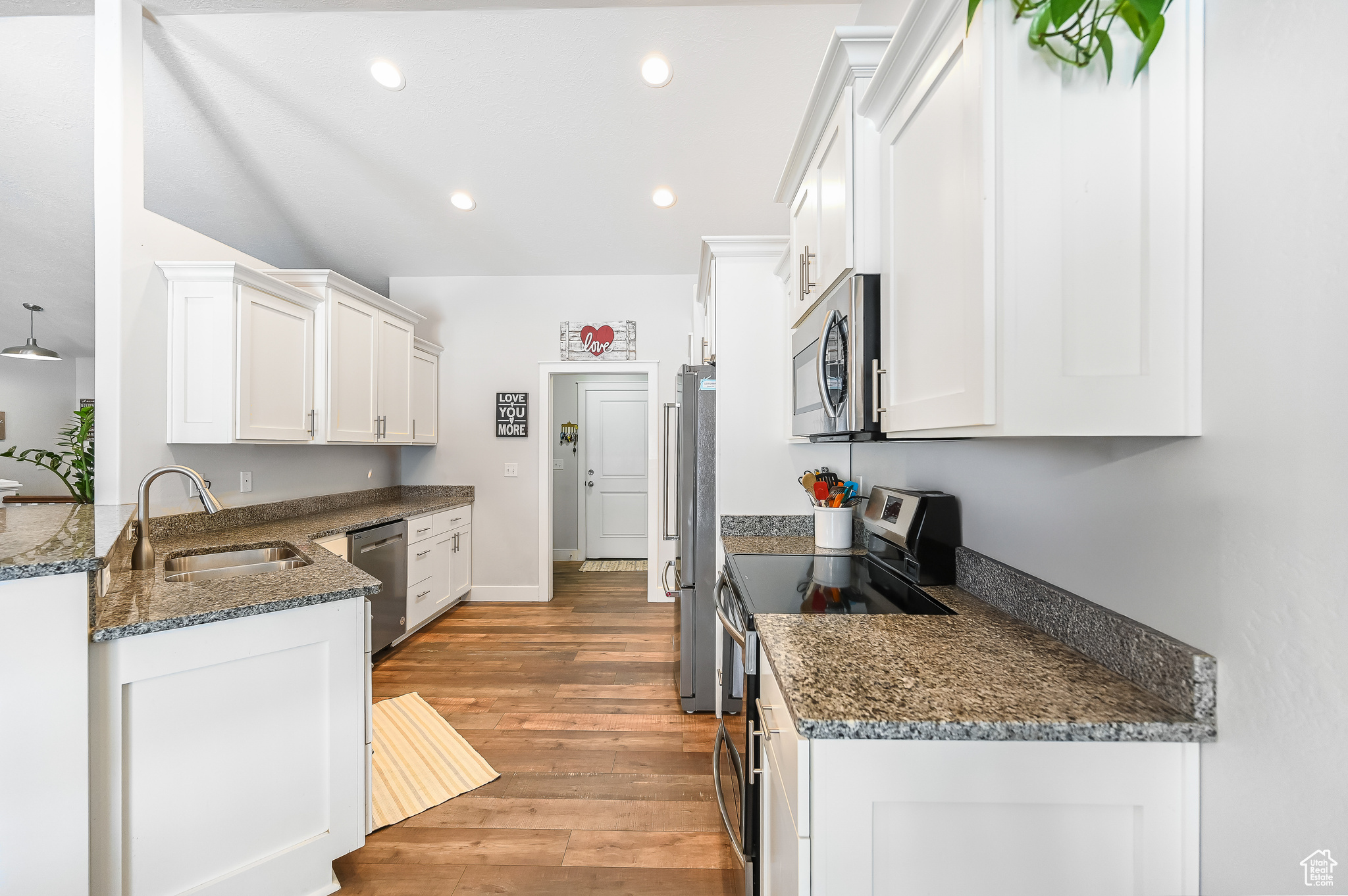 CHERRY CREEK HEIGHTS - Residential