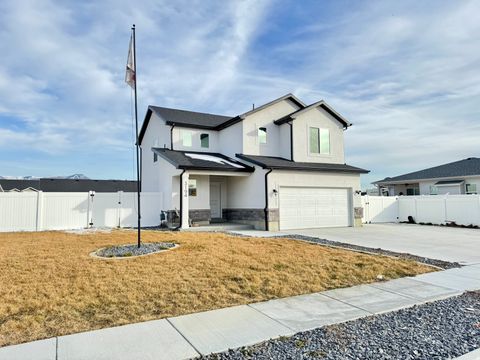 Photo of 3194 N 3450 W, Plain City, UT 84404 (MLS # 2140075) Photo of 3194 N 3450 W, Plain City, UT 84404 (MLS # 2140075)