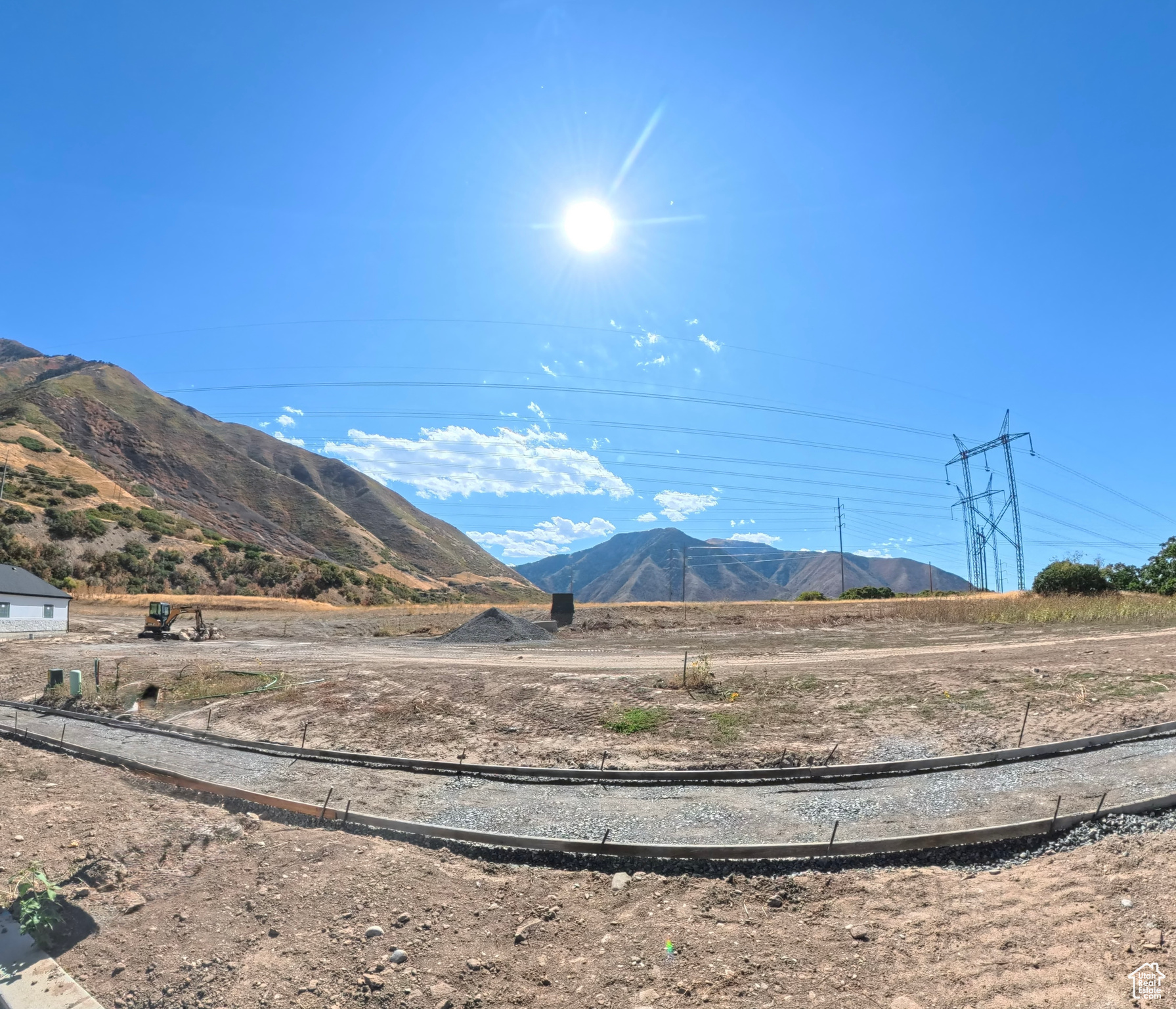 HIDDEN HOLLOW - Land