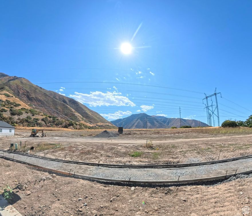 Incredible & Spectacular View Lots are available at the base of the coveted Maple Mountain in Mapleton. Exquisite neighborhood where the surrounding homes are all selling for a million dollars and up. Magnificent views in all directions. These lots are ready to build with all utilities stubbed into the lots Easy access to parks, trails, shopping, recreation, & wonderful schools. Don't miss these available lots, they will go quickly