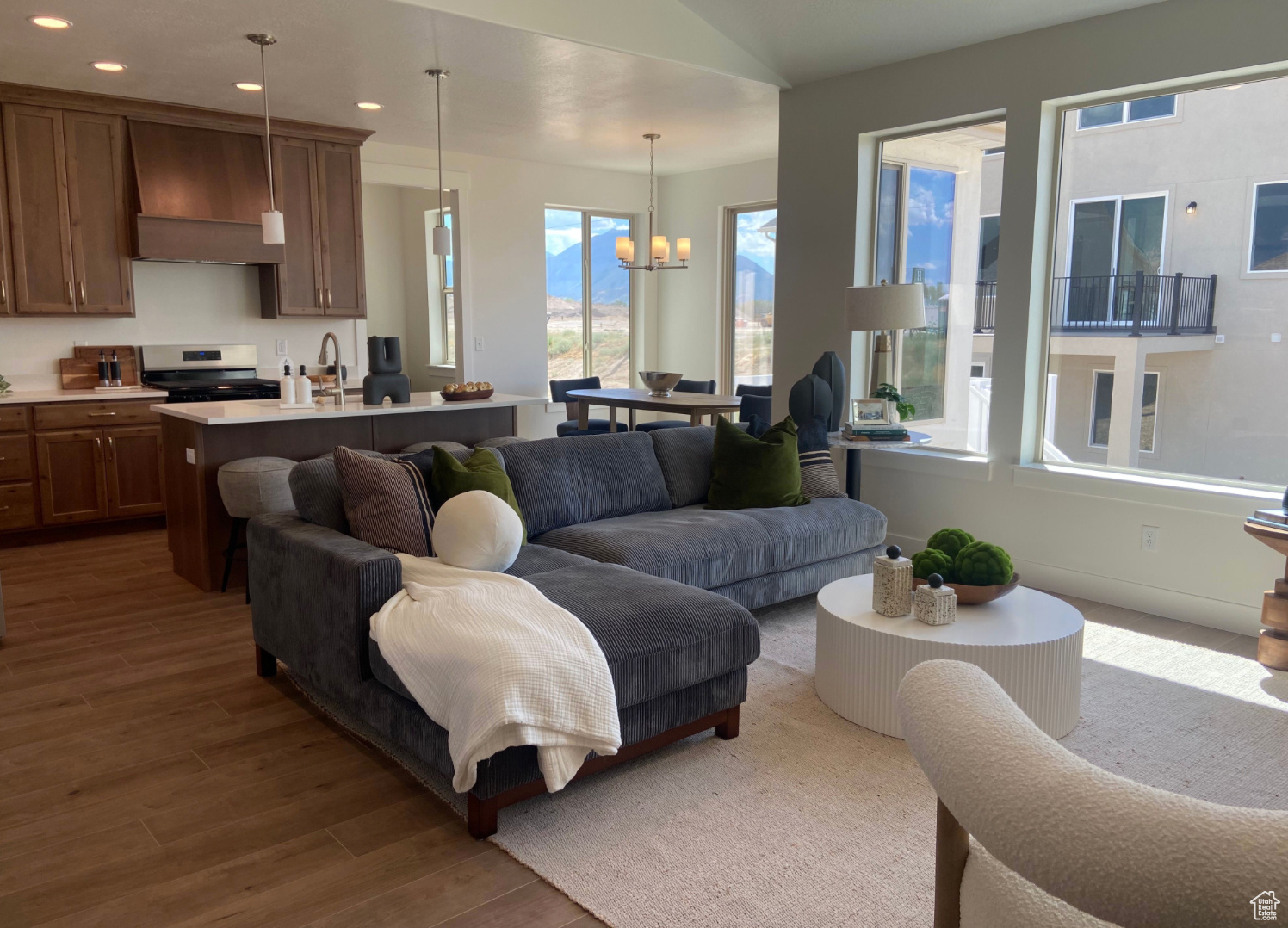 MOONLIGHT VILLAGE - Residential