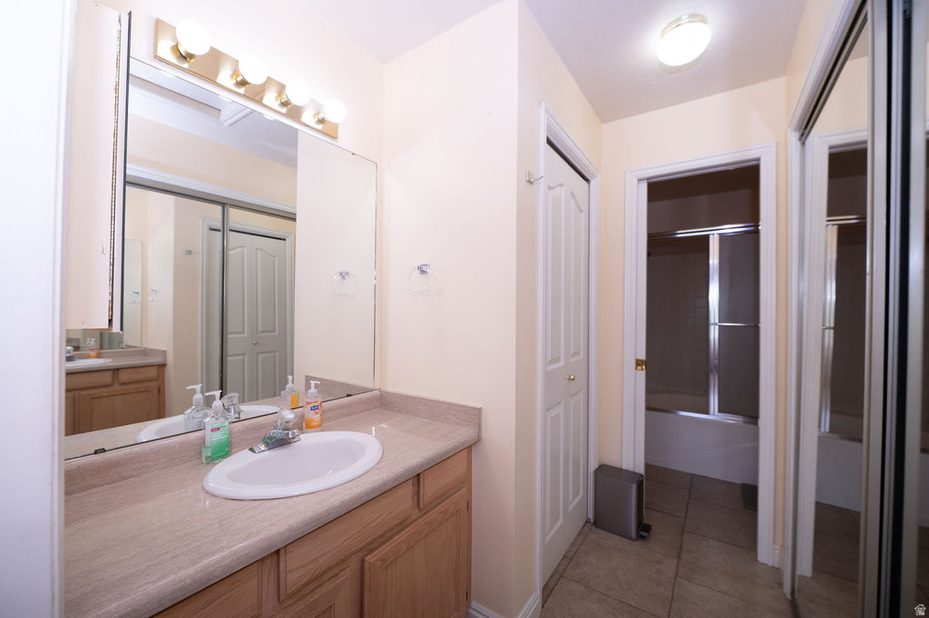 COUNTRY COTTAGES - Residential