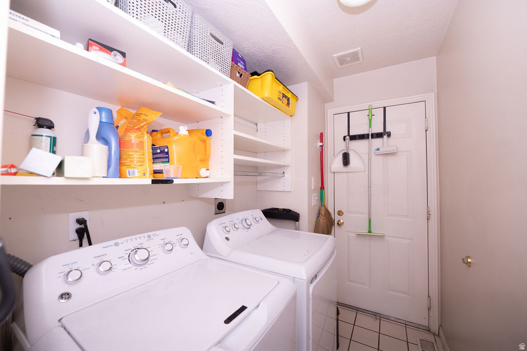 COUNTRY COTTAGES - Residential